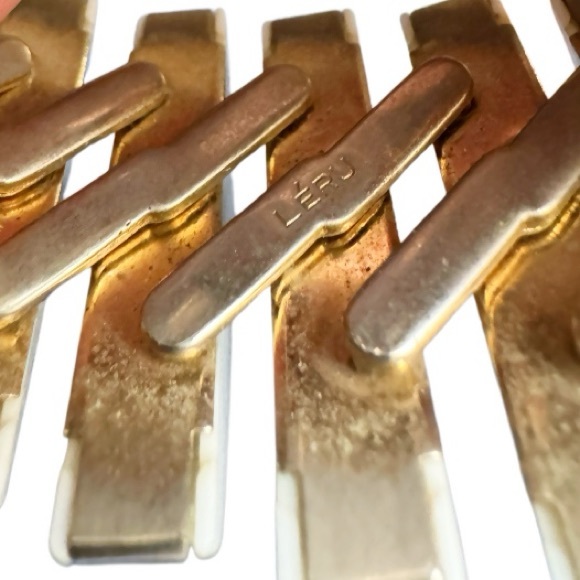 Vintage Léru White Lucite Expandable Bracelet Cuff - Picture 7 of 8